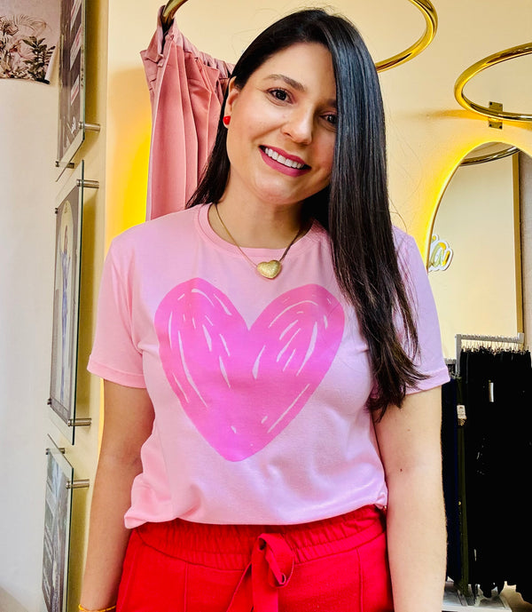 Camiseta corazón rosa