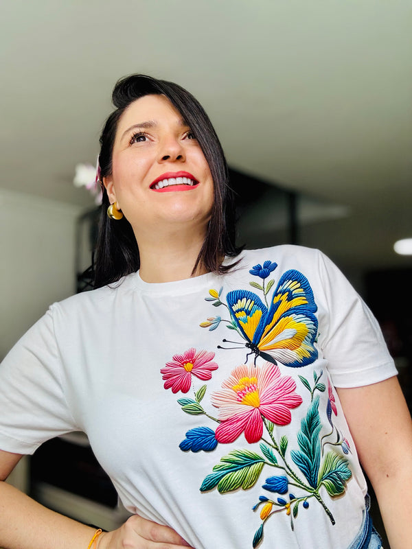 CAMISETA  MARIPOSAS FLOR