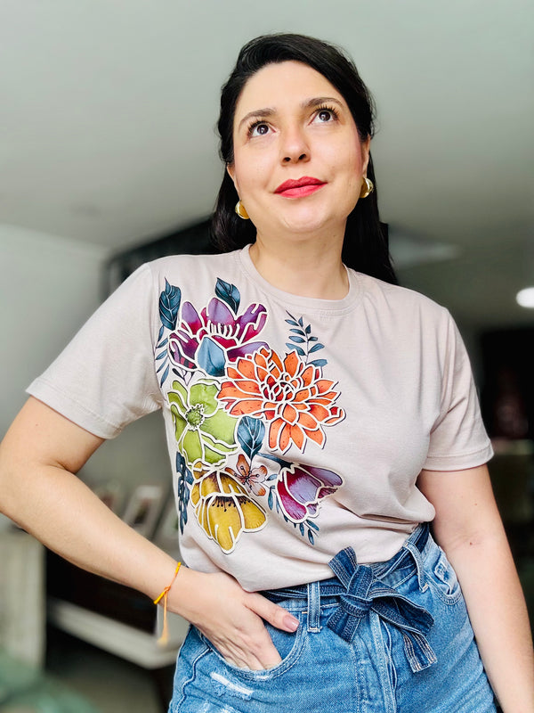 CAMISETA  FLOR CAMEL